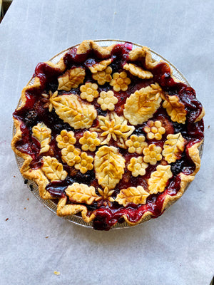 White Peach Blackberry Pie