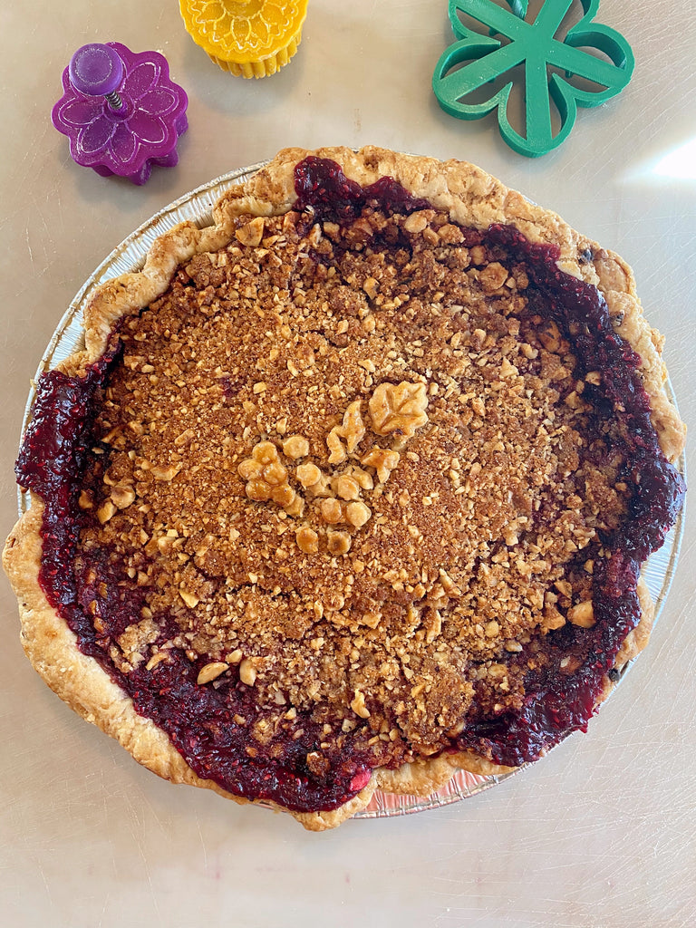 Raspberry Pie with Hazelnut Streusel